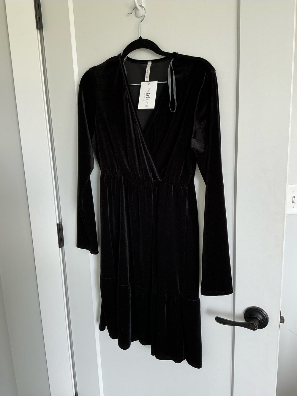 Women's Black Velvet Long-Sleeve Wrap Dress